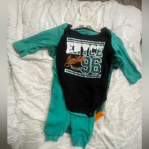 Enyce Kids Teal and Black Three Piece. 3-6 months